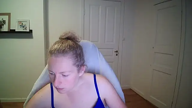 Girlnina-1995 online show from September 16, 2:29 pm