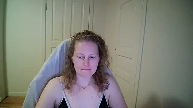 Girlnina-1995 online show from April 7, 7:25 pm