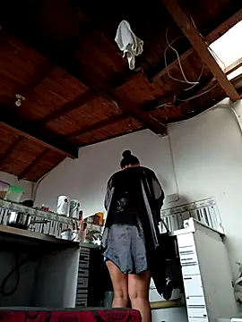 Bigassmommy x online show from December 2, 11:59 am