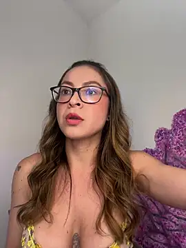 abby1nicolette online show from February 6, 4:21 pm