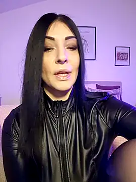 AryaSummersReal online show from February 21, 8:40 am