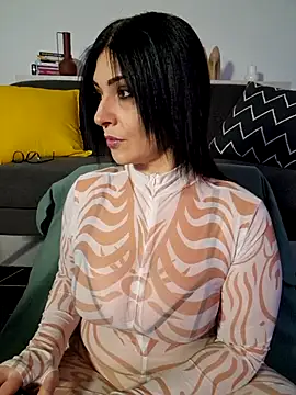 AryaSummersReal online show from April 7, 7:31 am