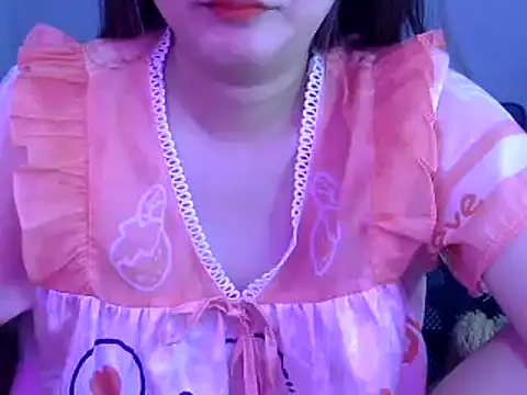 Snapshot of Bee_2k chatting on February 25, 4:57 am Bee 2k online show from February 25, 4:57 am