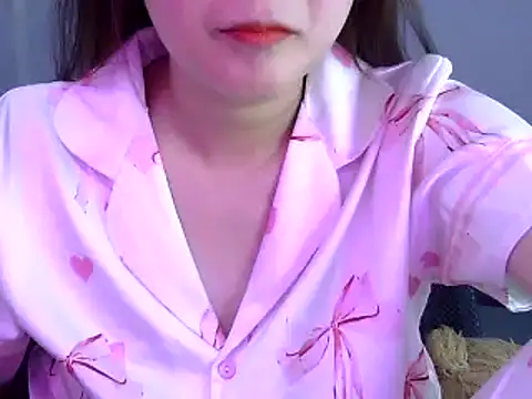 Snapshot of Bee_2k chatting on March 6, 5:03 am Bee 2k online show from March 6, 5:03 am