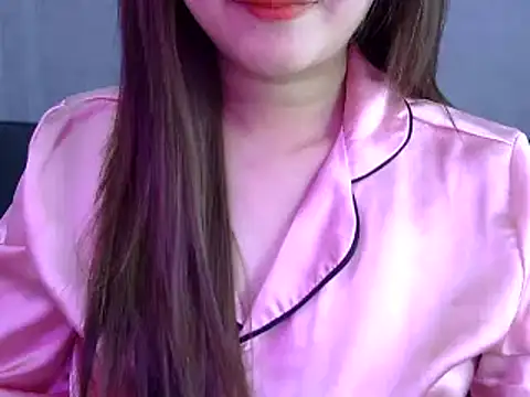 Snapshot of Bee_2k chatting on March 13, 4:38 am Bee 2k online show from March 13, 4:38 am