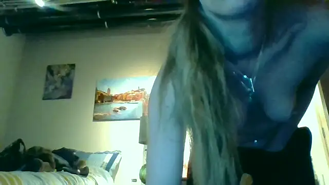 eatmeplease44 online show from February 24, 6:28 pm