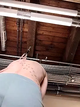 eatmeplease44 online show from March 27, 7:13 pm