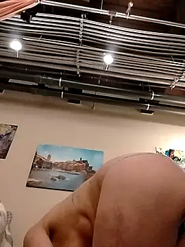 eatmeplease44 online show from April 17, 6:33 pm