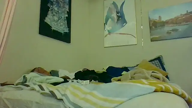 eatmeplease44 online show from June 4, 3:56 am