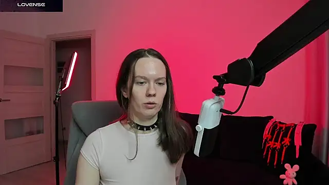 DivineBite online show from February 17, 4:35 pm