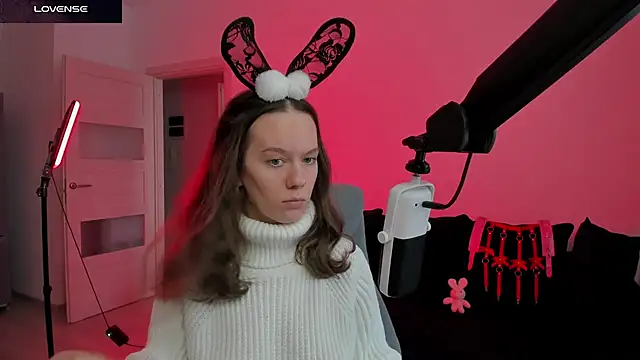 DivineBite online show from February 21, 2:07 pm