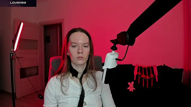 DivineBite online show from March 7, 3:53 pm