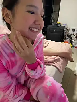 Snapshot of Pinkie_Princes chatting on December 30, 3:03 am Pinkie Princes online show from December 30, 3:03 am