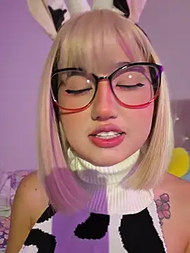 Pinkie Princes online show from February 21, 9:05 pm