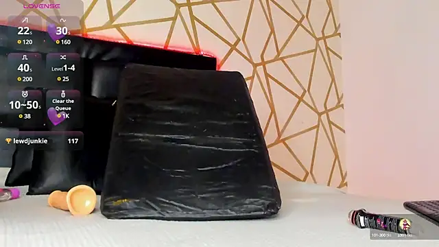 EmilyyRosee  online show from January 31, 12:17 am