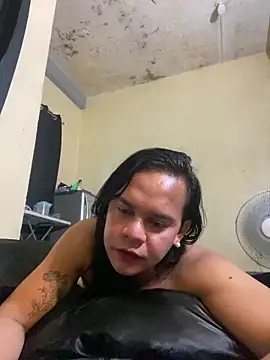 sweetyula online show from May 15, 11:01 pm
