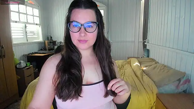 Snapshot of anna_love_hot chatting on October 22, 7:13 pm anna love hot online show from October 22, 7:13 pm