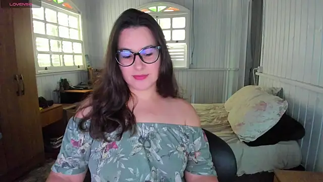 Snapshot of anna_love_hot chatting on November 20, 8:08 pm anna love hot online show from November 20, 8:08 pm