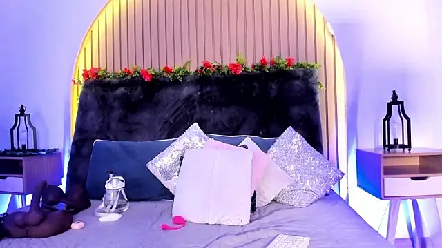 Karlagonzales  online show from February 1, 12:40 am