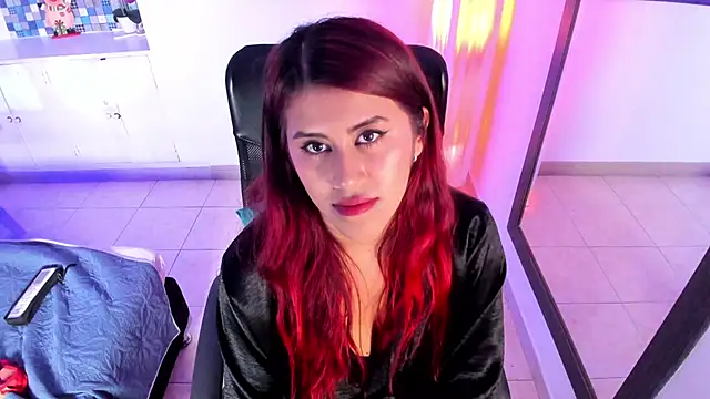 Karlagonzales  online show from February 7, 1:04 am