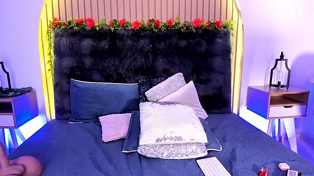 Karlagonzales  online show from February 14, 12:51 am