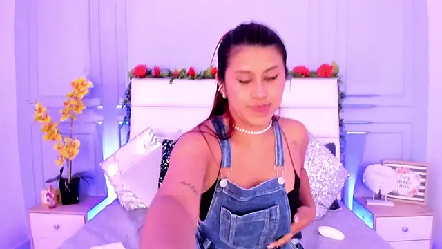 Karlagonzales  online show from March 13, 12:37 am