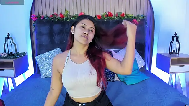 Karlagonzales  online show from September 18, 6:43 pm