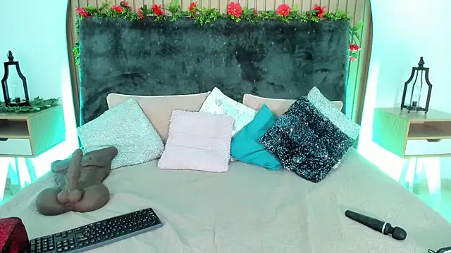 Karlagonzales  online show from November 28, 10:18 am