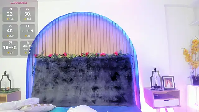 Karlagonzales  online show from April 8, 6:52 pm