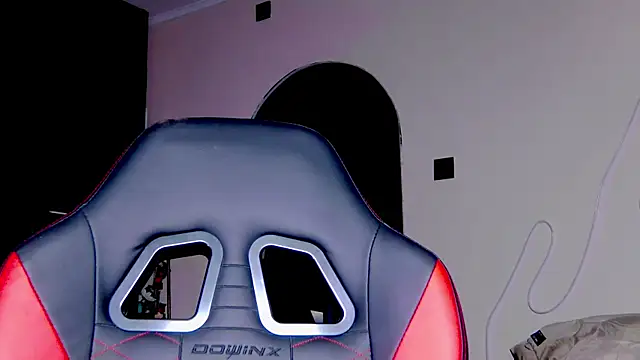 Snapshot of karo123421 chatting on October 11, 8:29 pm karo123421 online show from October 11, 8:29 pm