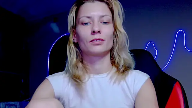 Snapshot of karo123421 chatting on October 13, 9:26 pm karo123421 online show from October 13, 9:26 pm