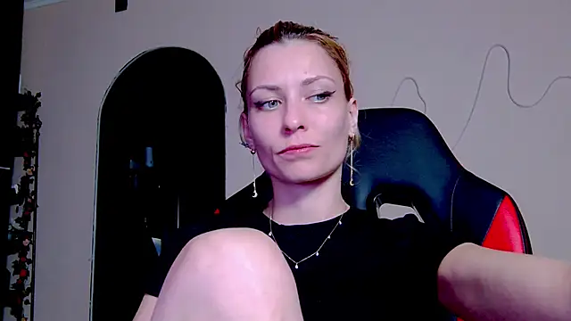 Snapshot of karo123421 chatting on November 2, 9:06 pm karo123421 online show from November 2, 9:06 pm