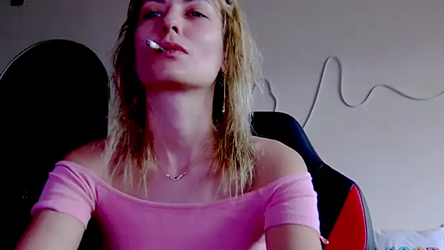 Snapshot of karo123421 chatting on November 6, 11:22 am karo123421 online show from November 6, 11:22 am