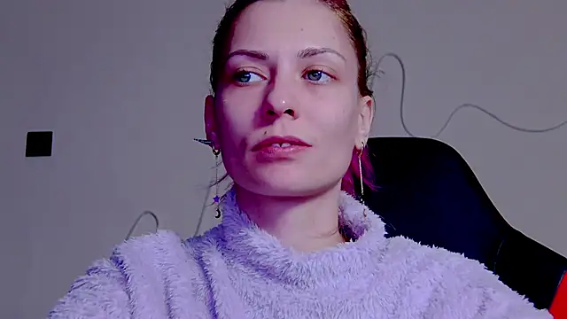 Snapshot of karo123421 chatting on November 16, 8:47 pm karo123421 online show from November 16, 8:47 pm