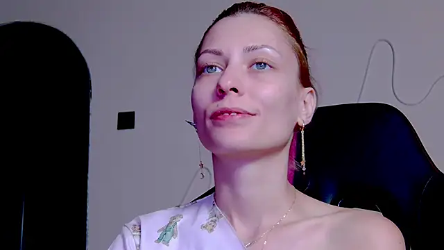 Snapshot of karo123421 chatting on November 19, 9:15 pm karo123421 online show from November 19, 9:15 pm