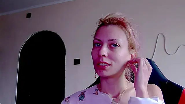 Snapshot of karo123421 chatting on November 20, 9:20 am karo123421 online show from November 20, 9:20 am