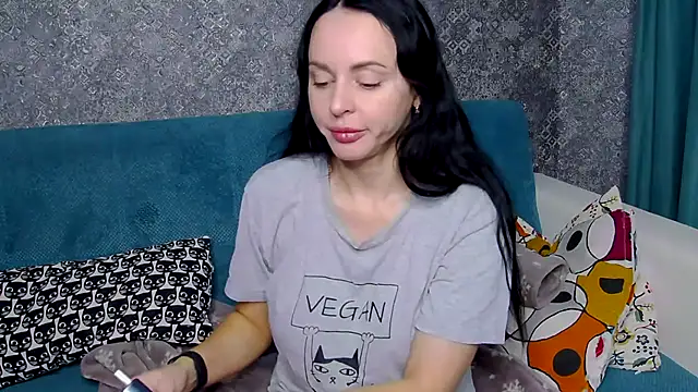 Brilliant Doll online show from November 24, 2:22 am