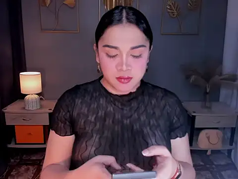 MaxeneCullens online show from November 12, 3:29 am