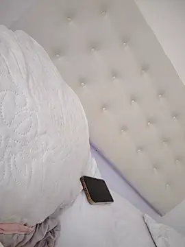 Leaberry online show from October 18, 4:41 pm