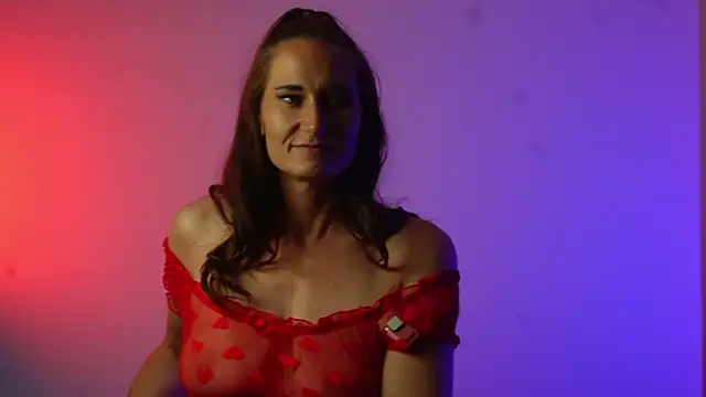 Snapshot of RhiCon chatting on October 26, 2:28 am RhiCon online show from October 26, 2:28 am