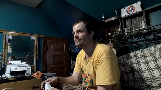 charactrzero online show from April 13, 10:15 pm