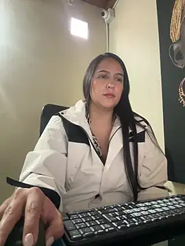 kendall 52 online show from December 18, 2:56 pm