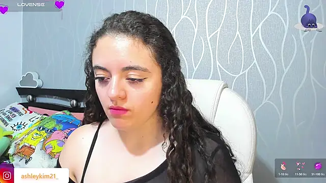 AshleyKim  online show from January 18, 12:03 am