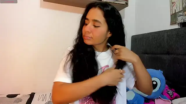 Snapshot of valeryvegas_2 chatting on October 21, 2:23 am valeryvegas 2 online show from October 21, 2:23 am