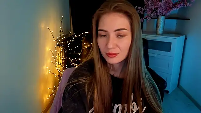 Adelyna Bird online show from April 16, 6:36 am