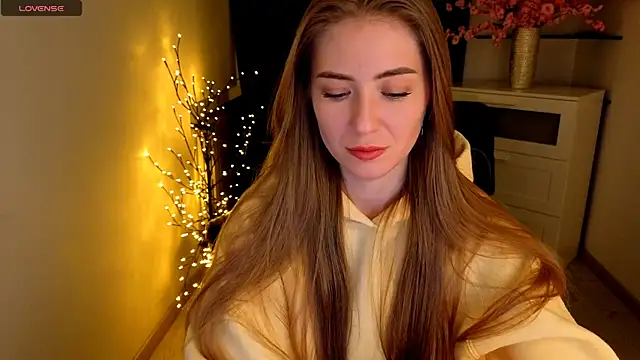 Adelyna Bird online show from April 23, 7:09 am