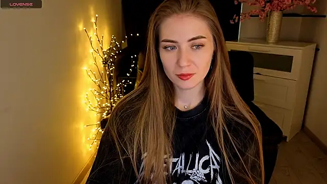 Adelyna Bird online show from April 24, 6:27 am