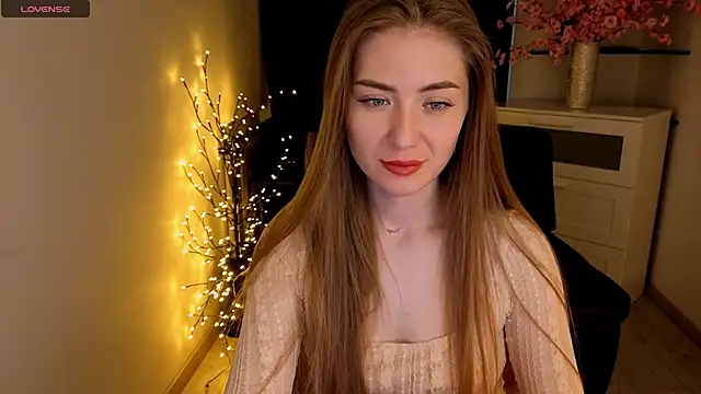 Snapshot of Adelyna_Bird chatting on April 27, 7:06 am Adelyna Bird online show from April 27, 7:06 am