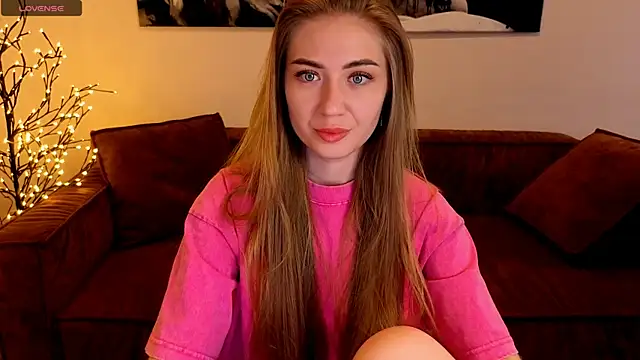 Adelyna Bird online show from July 12, 6:59 am