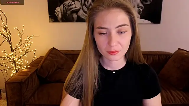 Adelyna Bird online show from July 30, 7:07 am